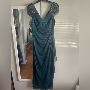 Macys emerald green dress worn once